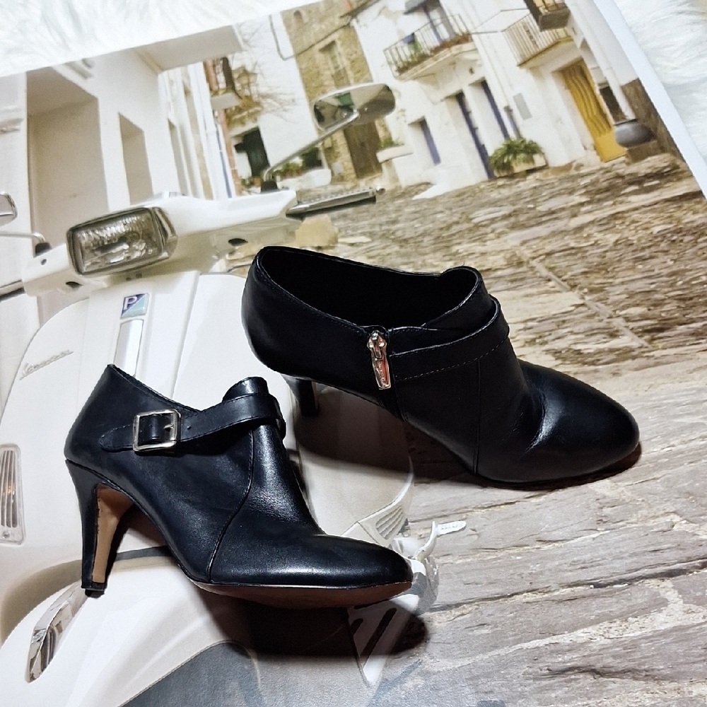 Elegant Black Vince Camuto 7.5M Women's Leather Heels
